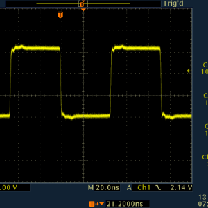 oscilloscope trace showing square wave with almost no ringing